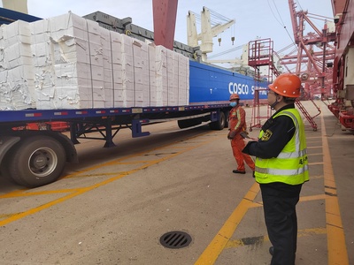 連云港外理 以高效裝卸服務，助推港口營商環境優化升級